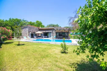 Kayaköy Fethiye'de Güzel Taş Ev Bungalov